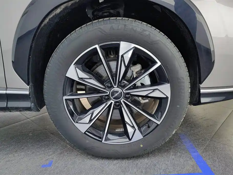 Roewe RX5 New Energy 2023 eRX5 Super Hybrid Superior Edition купить на сайте DeffCars