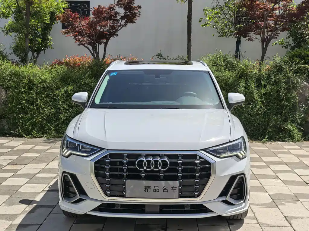 Audi Q3 2020 40 TFSI Fashionable and Dynamic купить на сайте DeffCars