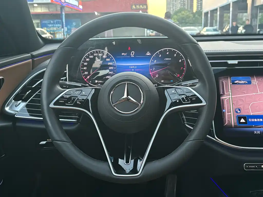 Mercedes-Benz E-Class 2025 E 260 L купить на сайте DeffCars