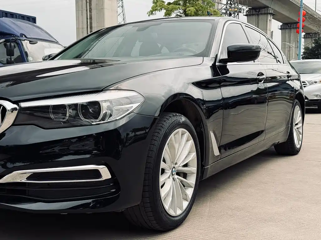 BMW 5 Series 2018 facelift 530Li leading model luxury package купить на сайте DeffCars