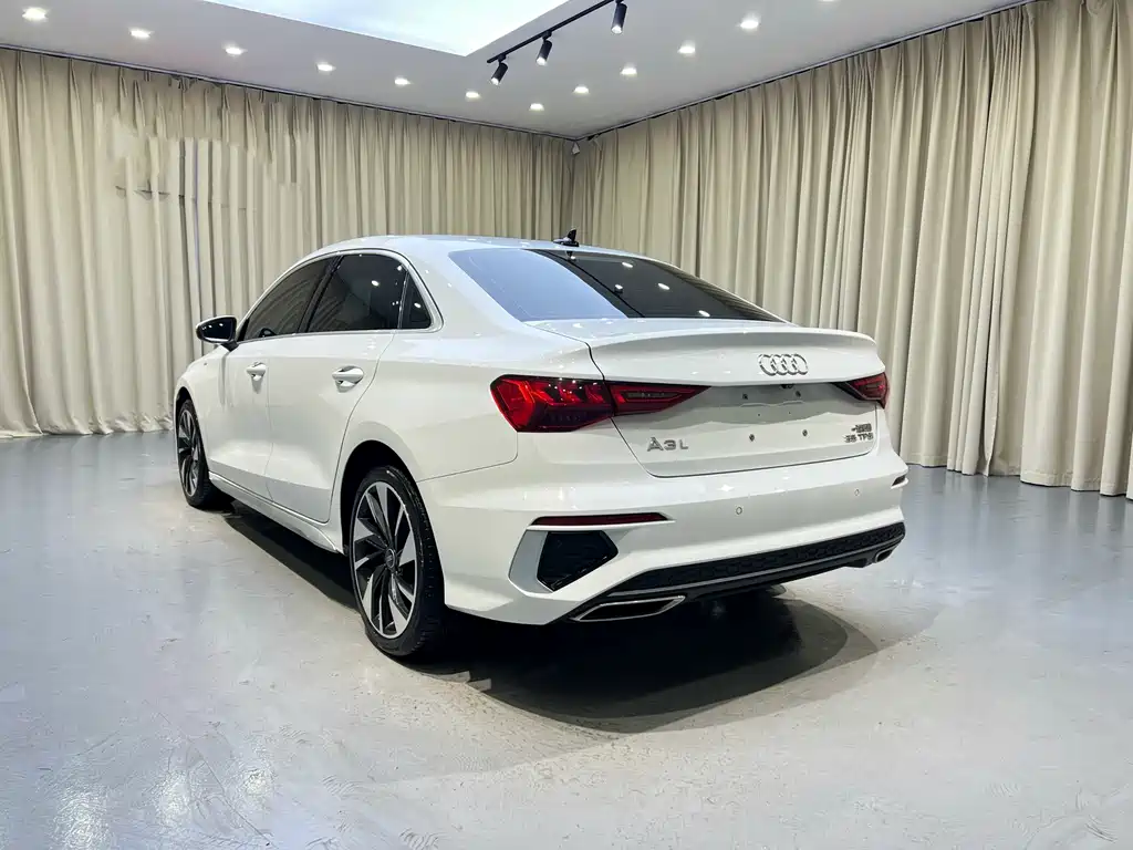 Audi A3 2023 A3L Limousine 35 TFSI Fashionable and Sporty купить на сайте DeffCars