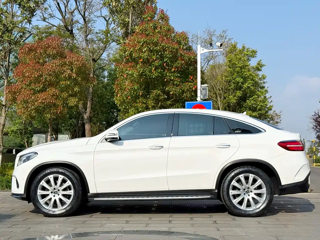Mercedes-Benz GLE Coupe 2018 GLE 320 4MATIC Coupe SUV купить на сайте DeffCars