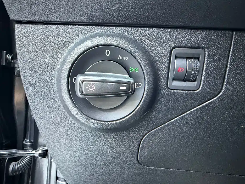 JETTA VS5 2022 280TSI Automatic Honor Pro купить на сайте DeffCars