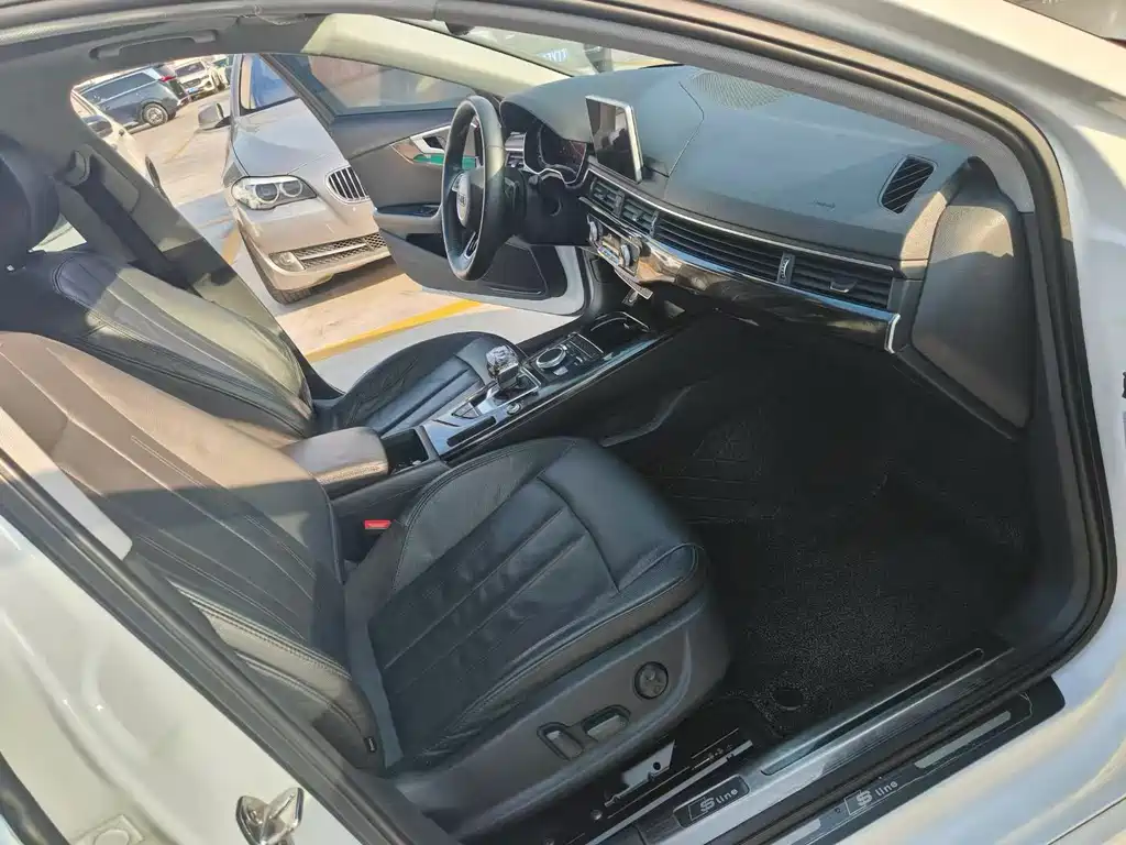 Audi A4L 2019 40 TFSI Fashion Type National VI купить на сайте DeffCars