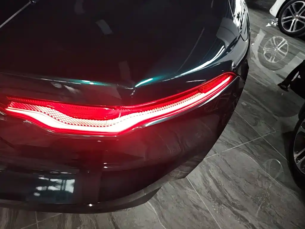 Jaguar F-TYPE 2021 P300 rear-wheel drive hardtop version купить на сайте DeffCars
