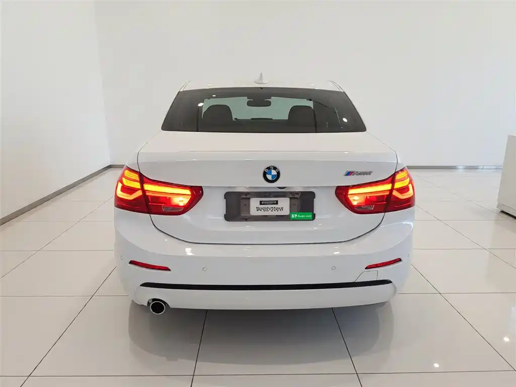 BMW 1 Series 2018 118i Sports купить на сайте DeffCars