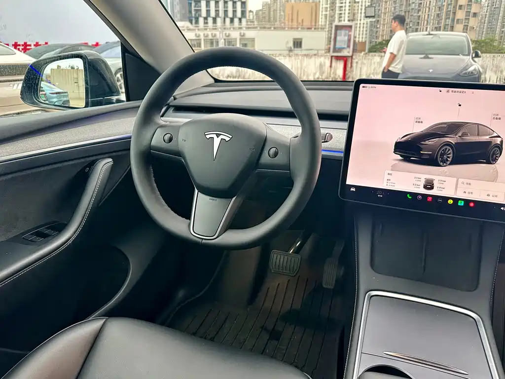 Model Y 2023 rear-wheel drive version купить на сайте DeffCars