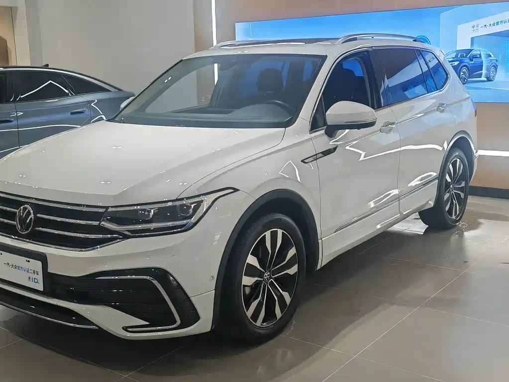 Tiguan L 2023 380TSI automatic four-wheel drive R-Line version 7 seats купить на сайте DeffCars