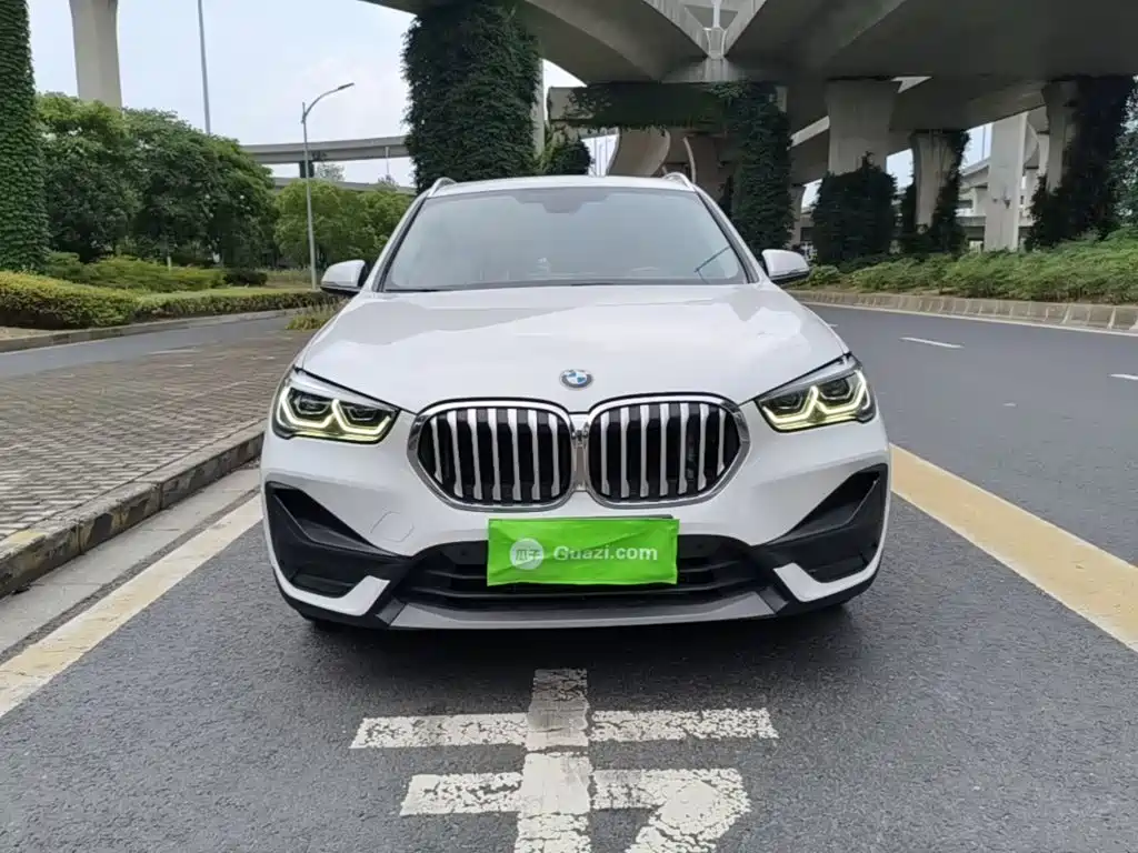 BMW X1 2022 sDrive25Li Leading Model купить на сайте DeffCars