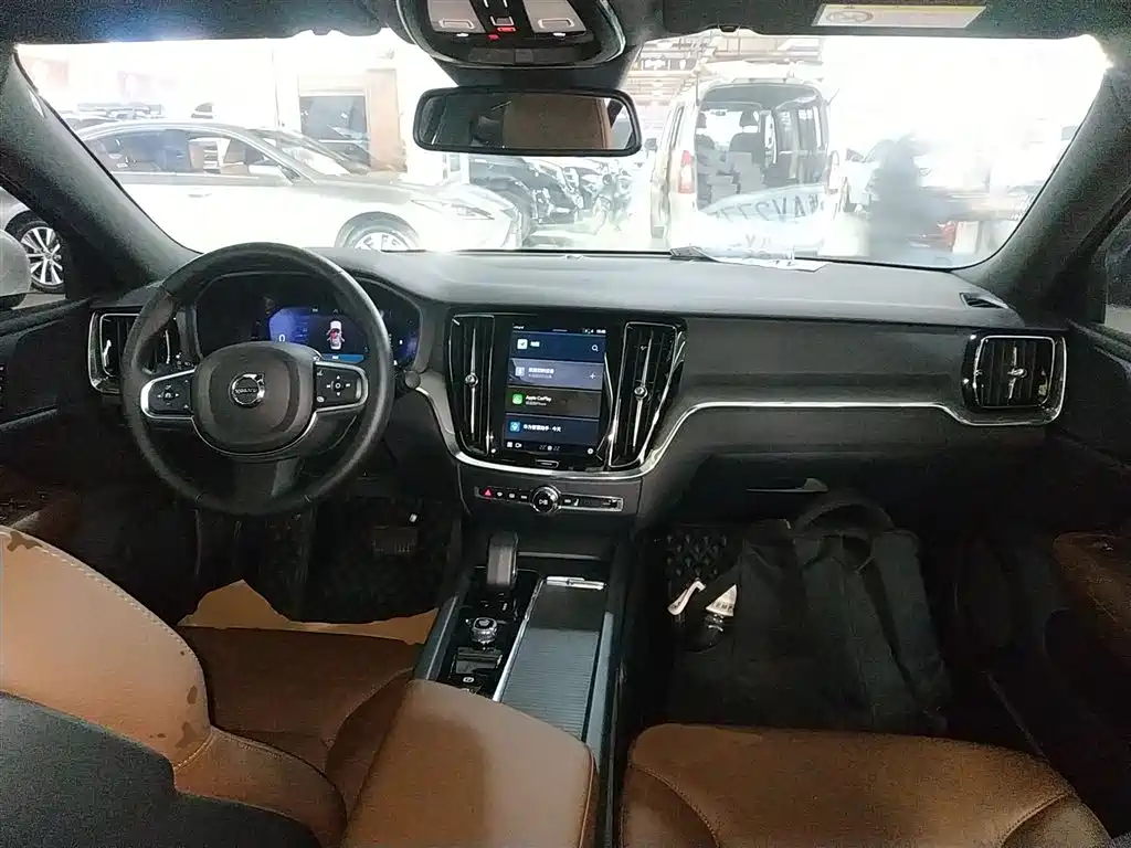 Volvo S60 2023 B4 Zhiyi Luxury Edition купить на сайте DeffCars