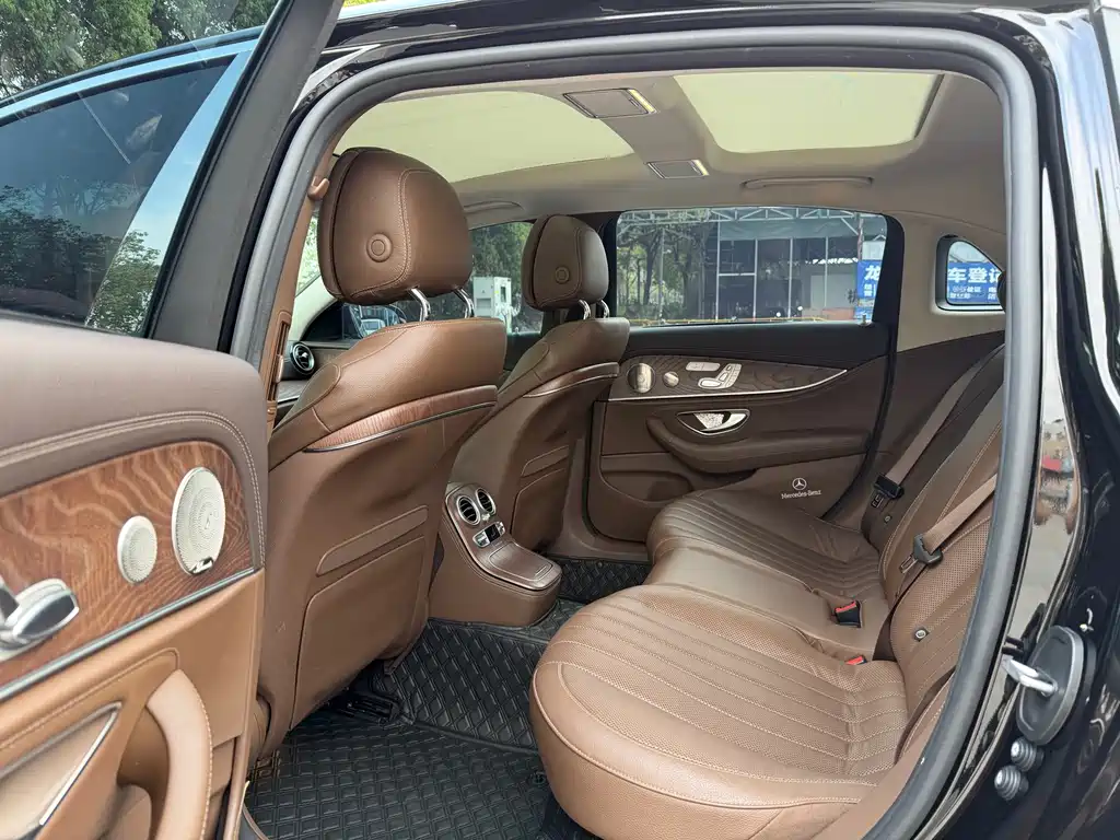 Mercedes-Benz E-Class 2021 E 300 L Premium Model купить на сайте DeffCars