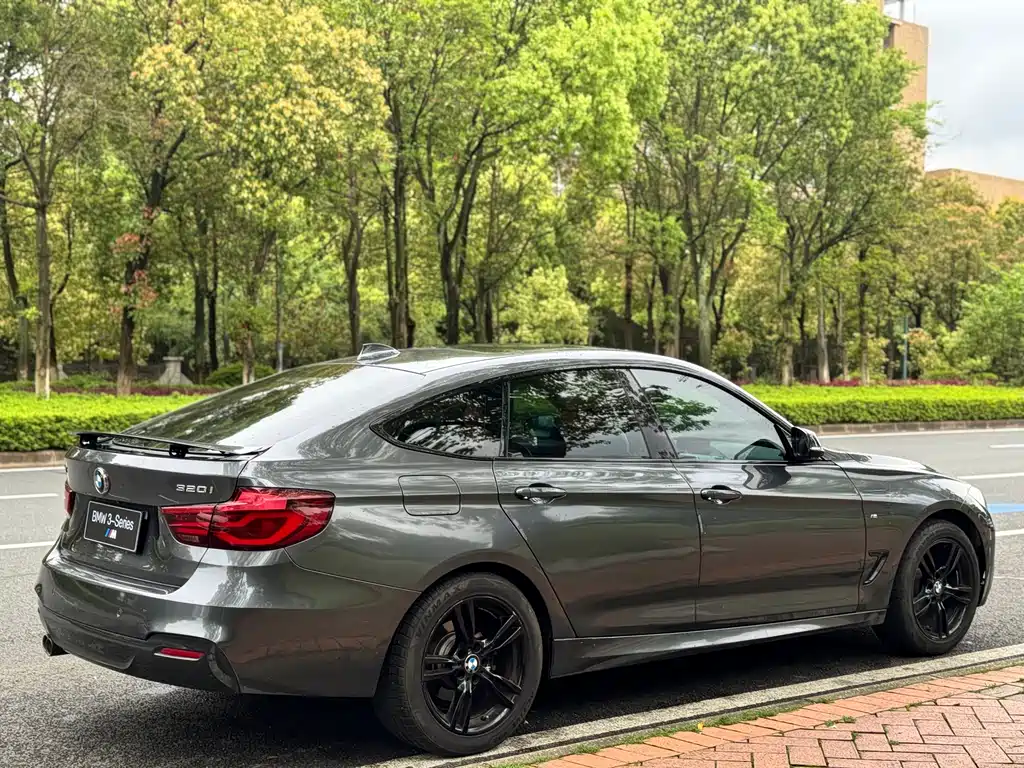 BMW 3 Series GT 2020 320i M Sports Night Edition купить на сайте DeffCars