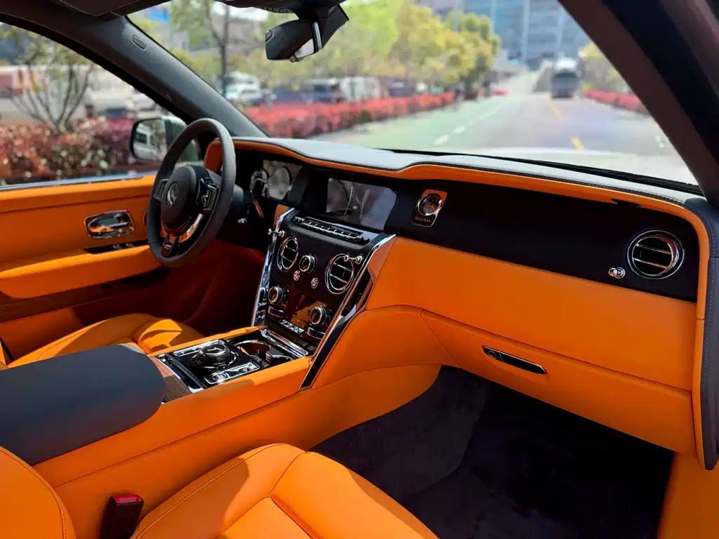 Cullinan 2018 four-seat version купить на сайте DeffCars