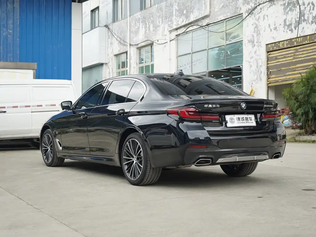 BMW 5 Series 2023 facelift 530Li leading M sports package купить на сайте DeffCars