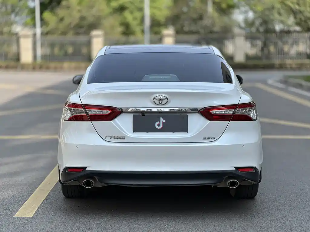 Camry 2019 2.5G Deluxe Edition National VI купить на сайте DeffCars