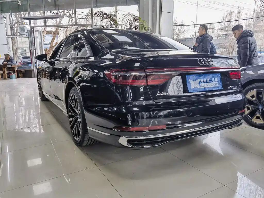 Audi A8 2023 A8L 50 TFSI quattro Premium Selection купить на сайте DeffCars