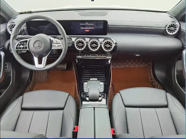 Mercedes-Benz A-Class 2022 Facelift A 200 L Sports Sedan Fashionable купить на сайте DeffCars