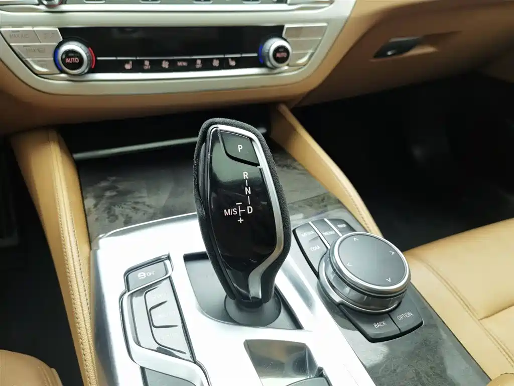 BMW 5 Series 2018 530Li xDrive M Sports Package купить на сайте DeffCars