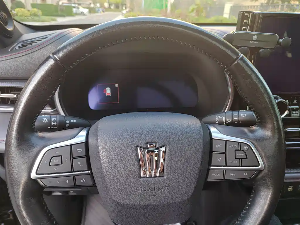 Crown Lufang 2021 2.5L HEV four-wheel drive flagship version купить на сайте DeffCars