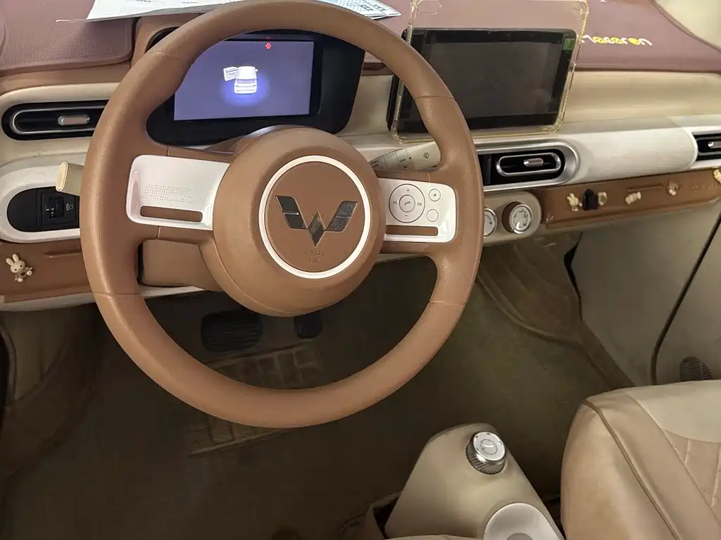Hongguang MINIEV 2024 third generation 215km advanced version купить на сайте DeffCars