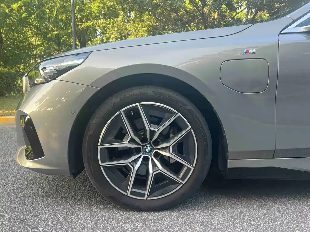 BMW i5 2024 eDrive 35L Exclusive M Sports Package купить на сайте DeffCars