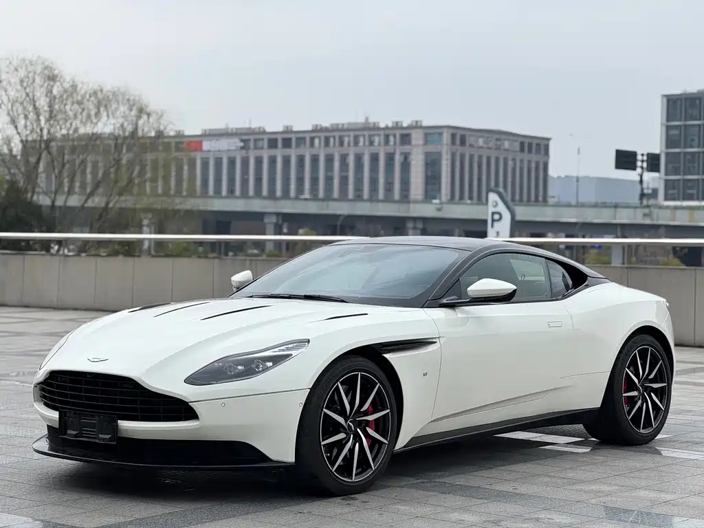 Aston Martin DB11 2016 5.2T First Edition купить на сайте DeffCars