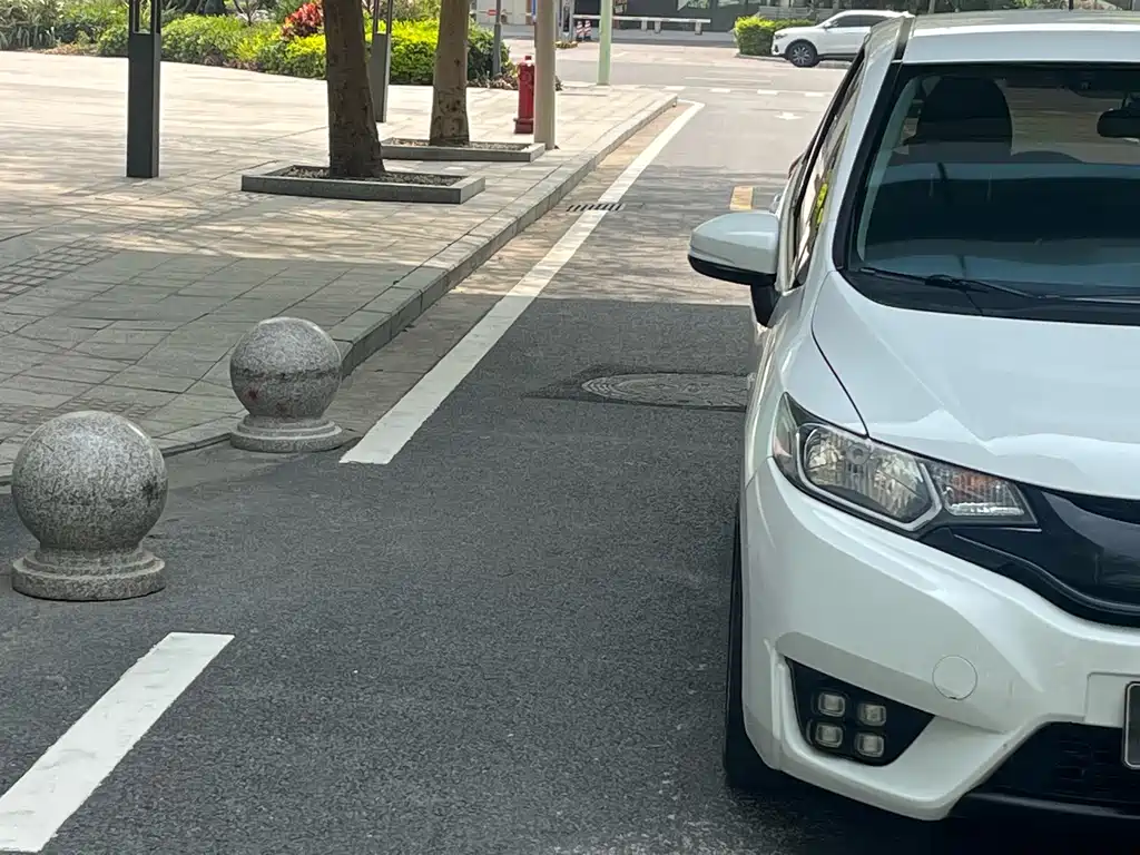 Fit 2016 1.5L LX CVT comfort model купить на сайте DeffCars