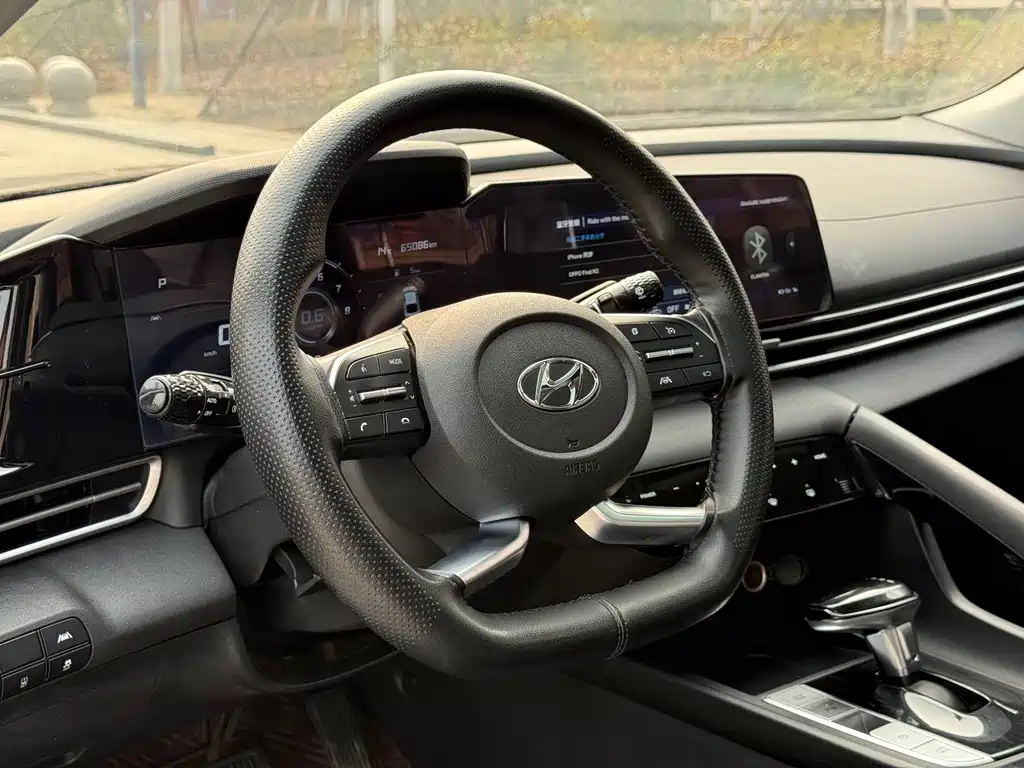 Elantra 2021 1.5L CVT LUX Premium Edition купить на сайте DeffCars