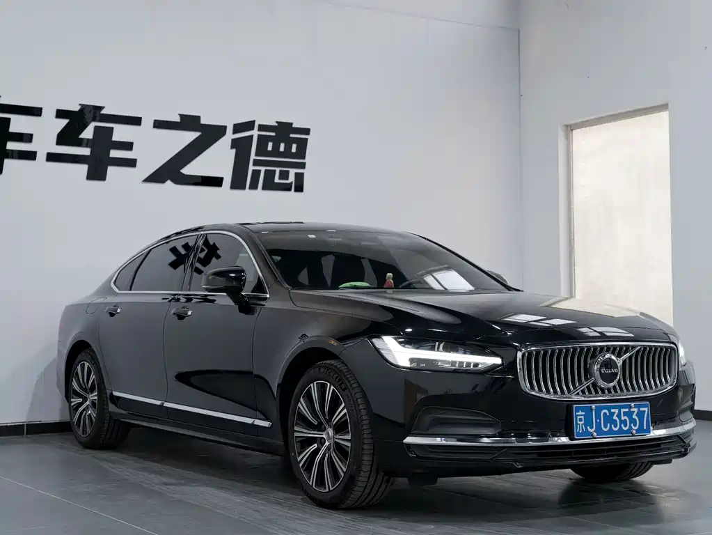 Volvo S90 2022 B5 Zhiyi Luxury Edition купить на сайте DeffCars