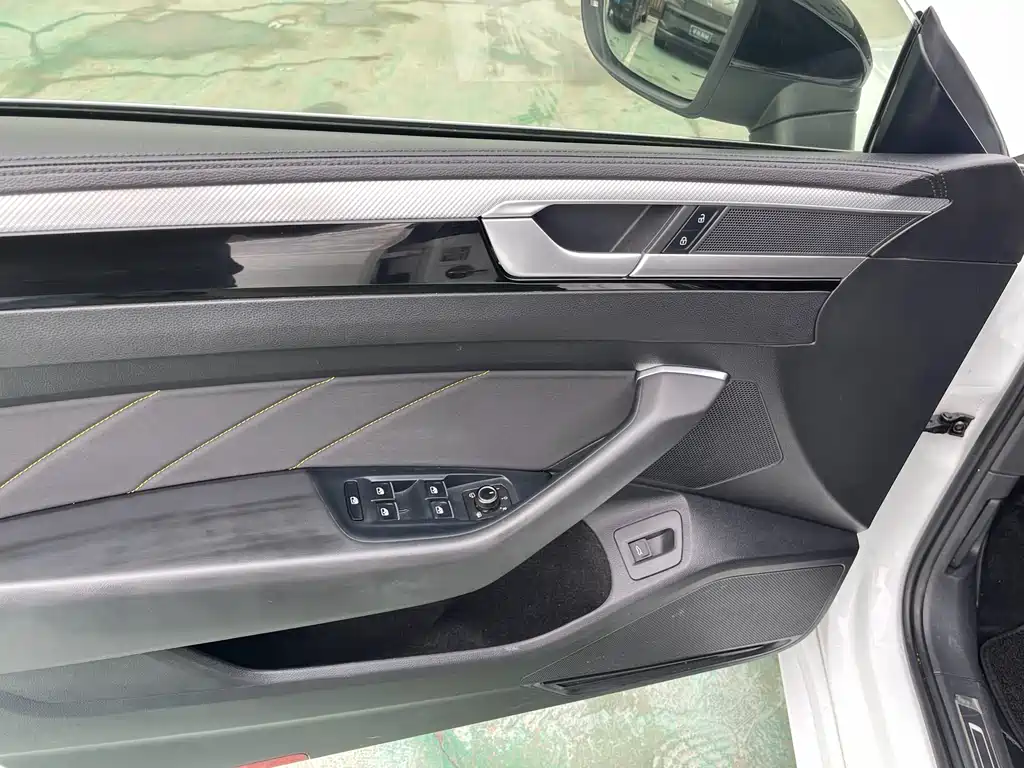 FAW-Volkswagen CC 2021 380TSI eye-catching version купить на сайте DeffCars