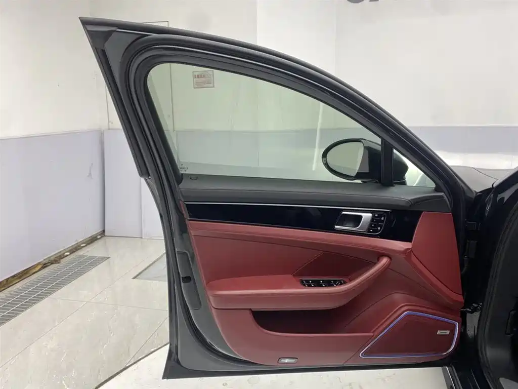 Panamera 2019 Panamera Executive Extended Edition 2.9T купить на сайте DeffCars