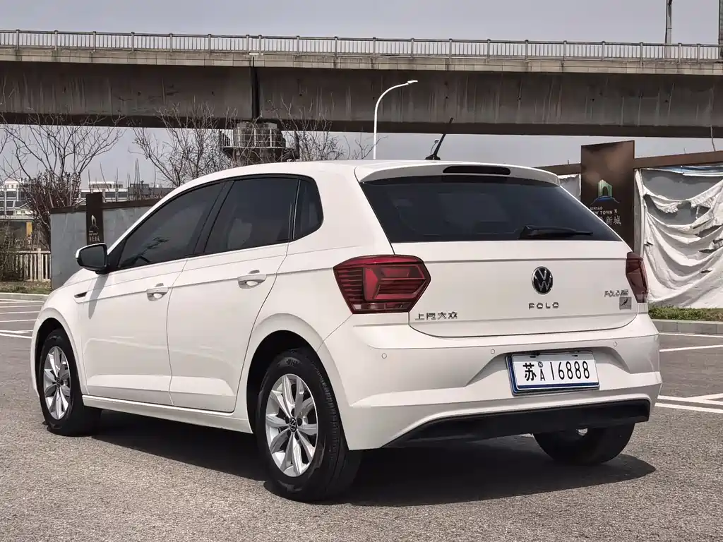 Polo 2021 Plus 1.5L Automatic Colorful Technology Edition купить на сайте DeffCars
