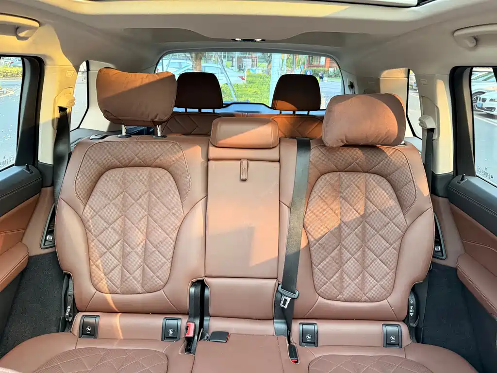 BMW X7 2023 xDrive40i Leading Luxury Package купить на сайте DeffCars