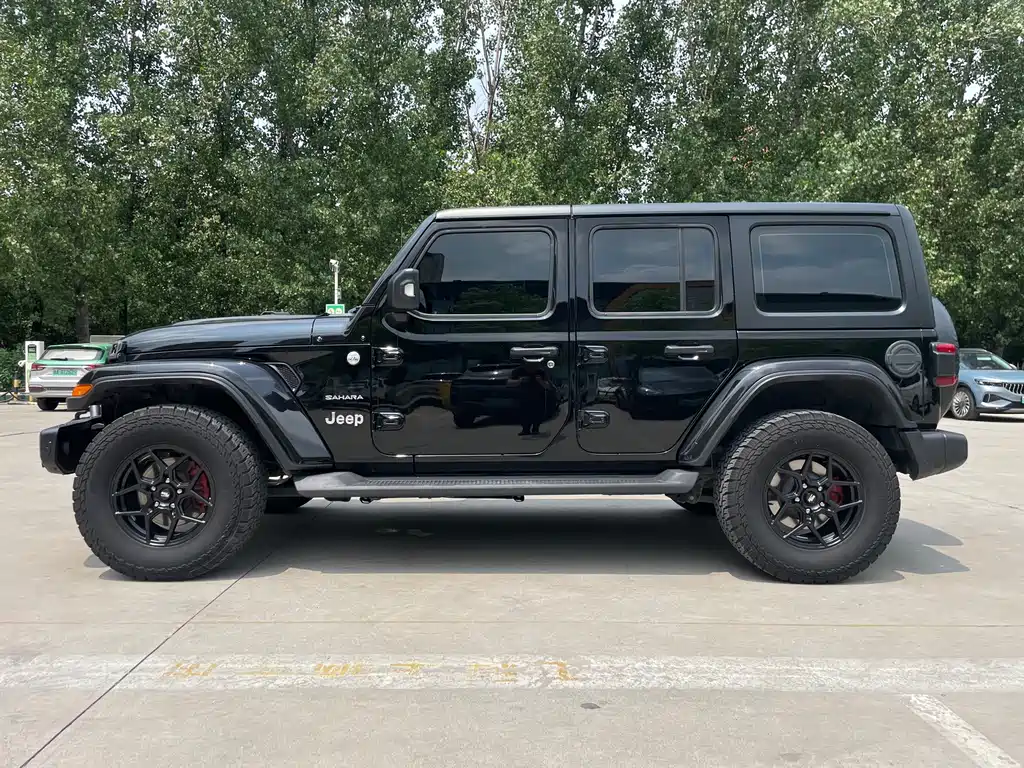 Wrangler 2021 2.0T Sahara four-door version купить на сайте DeffCars