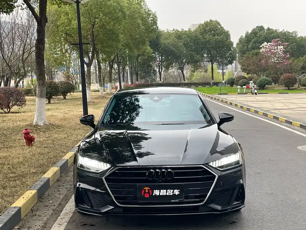 Audi A7 2023 45 TFSI Premium Selection купить на сайте DeffCars