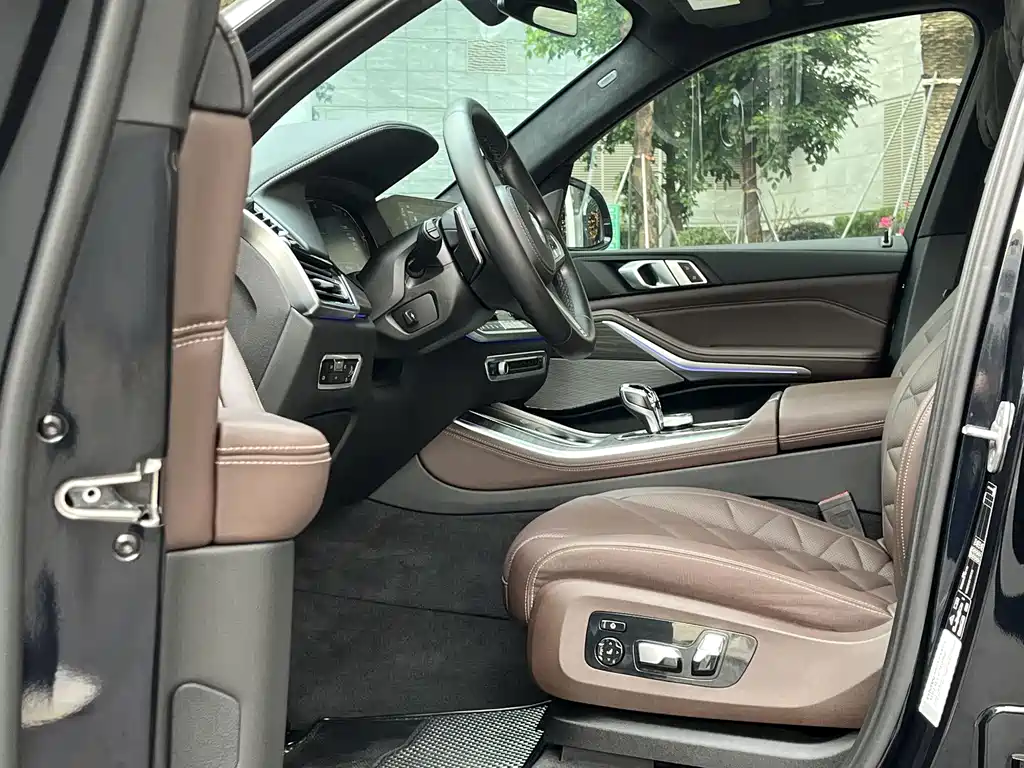 BMW X5 2022 facelift xDrive 40Li M sports package купить на сайте DeffCars