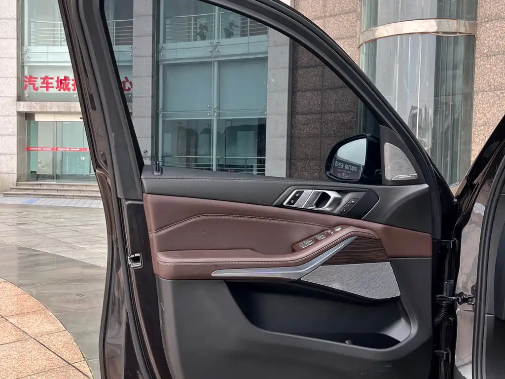 BMW X5 2022 facelift xDrive 40Li M sports package купить на сайте DeffCars