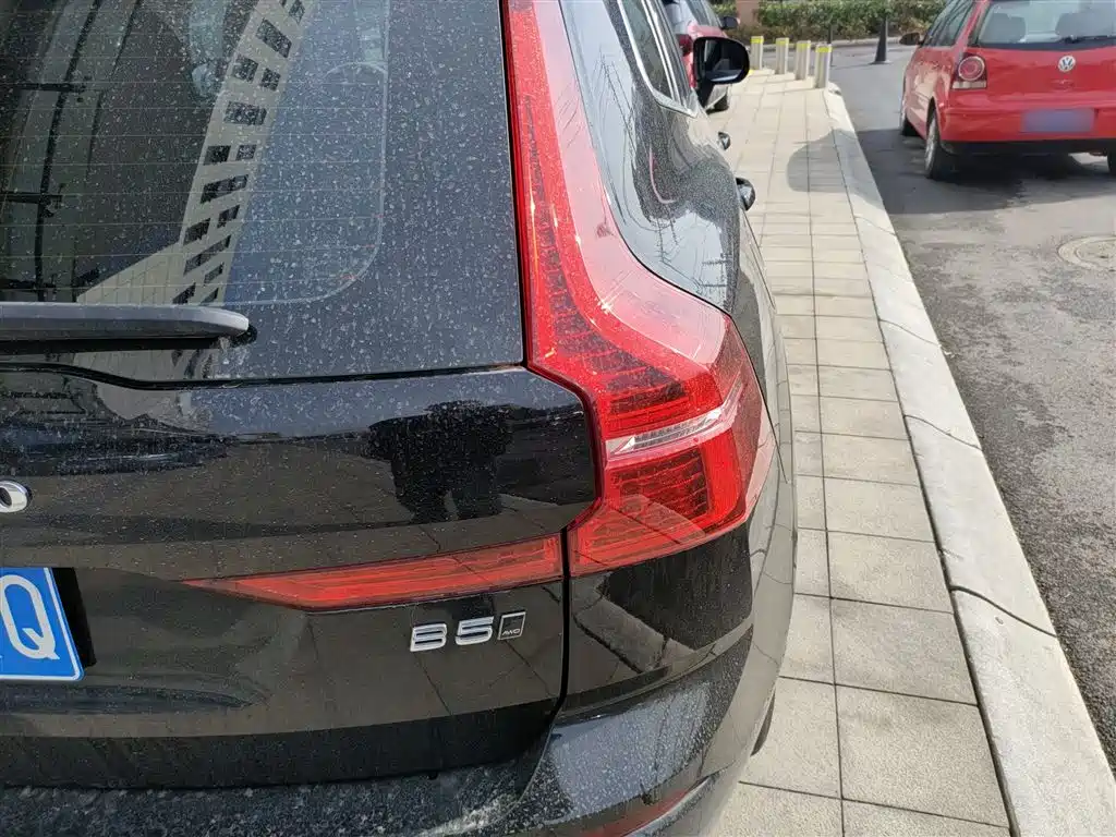 Volvo XC60 2025 B5 four-wheel drive Zhiyi Luxury Edition купить на сайте DeffCars