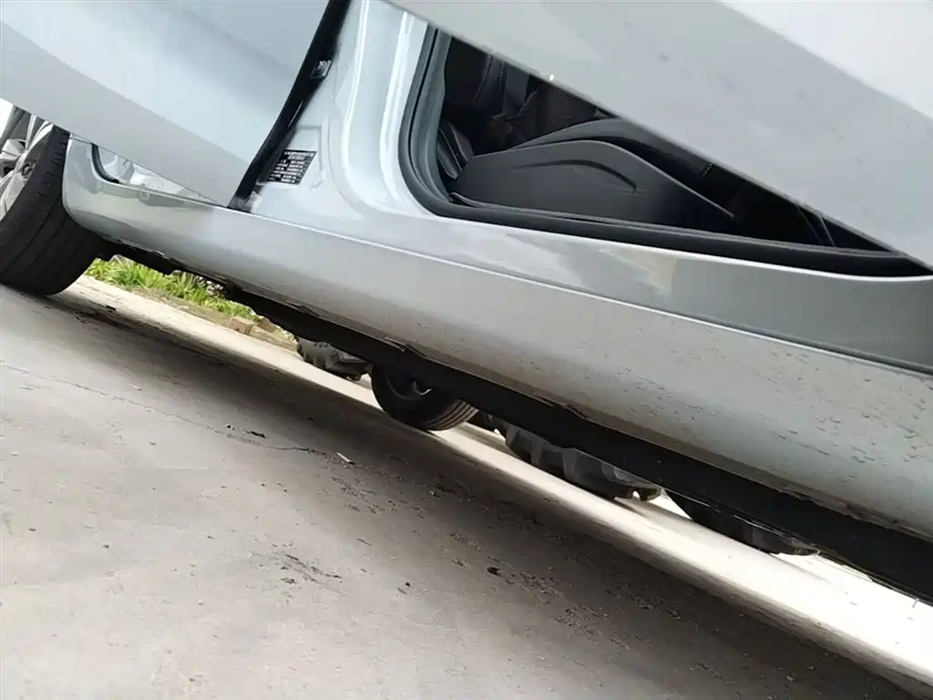 Emgrand L HiP 2024 Longteng Edition 1.5TD-DHT Pro 100KM Beyond Type купить на сайте DeffCars