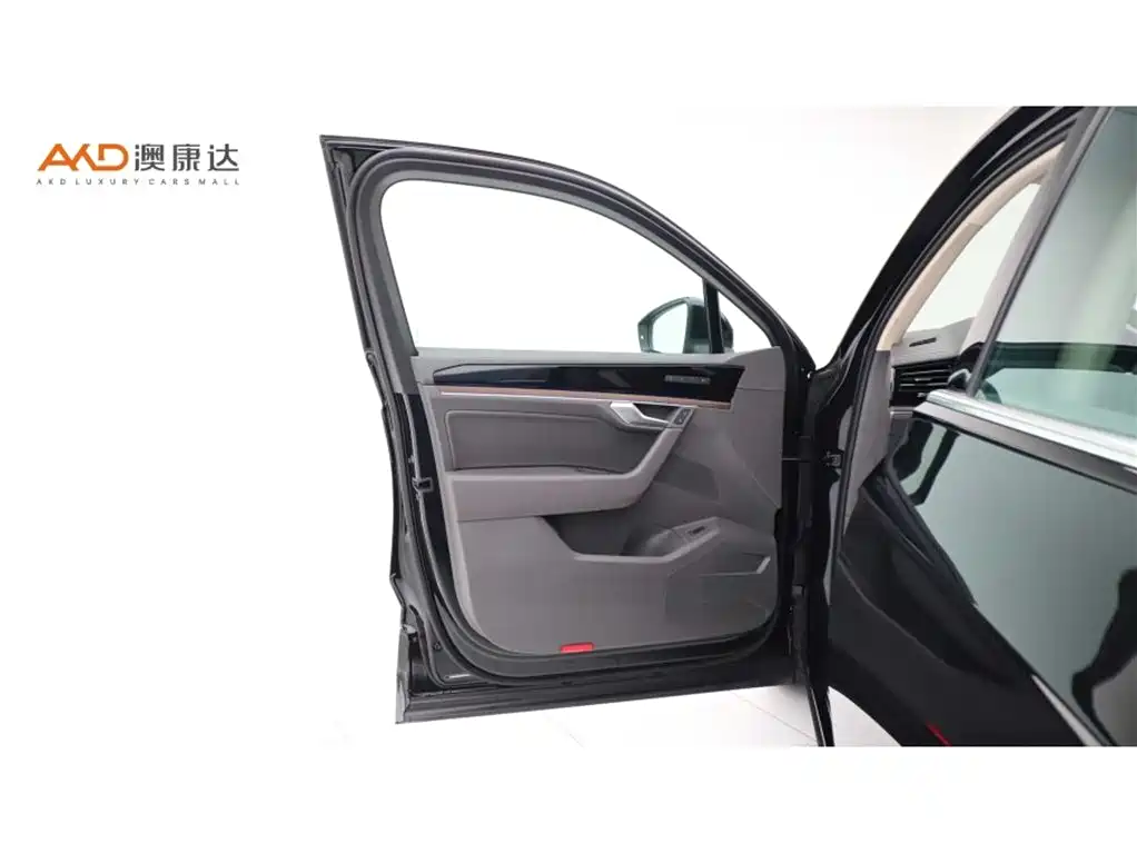 Touareg/3.0T/23 models/Ruixiang version. Classic sports package купить на сайте DeffCars