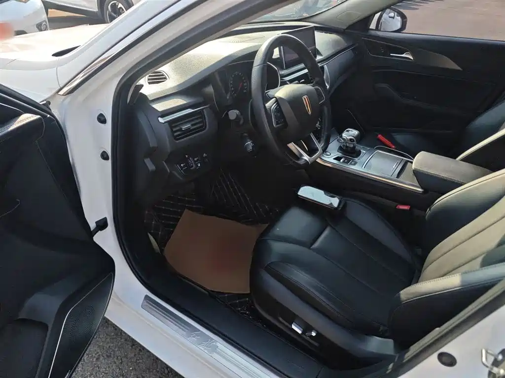 Hongqi H5 2020 1.8T Automatic Intelligent Connected Flag Edition купить на сайте DeffCars