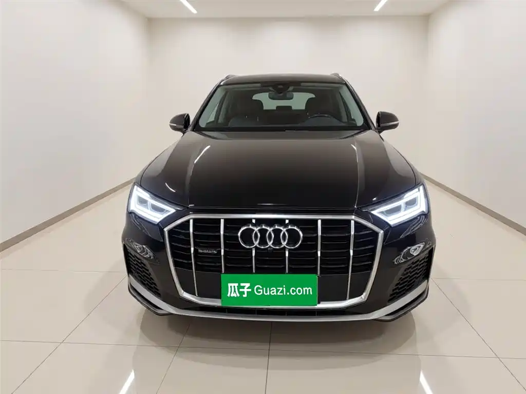 Audi Q7 2021 55 TFSI quattro S line sports version купить на сайте DeffCars