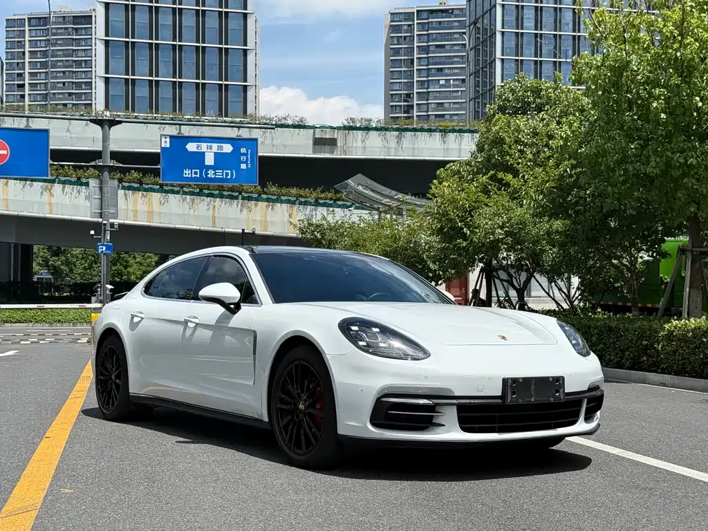 Panamera 2017 Panamera 4 Executive Extended Edition 3.0T купить на сайте DeffCars