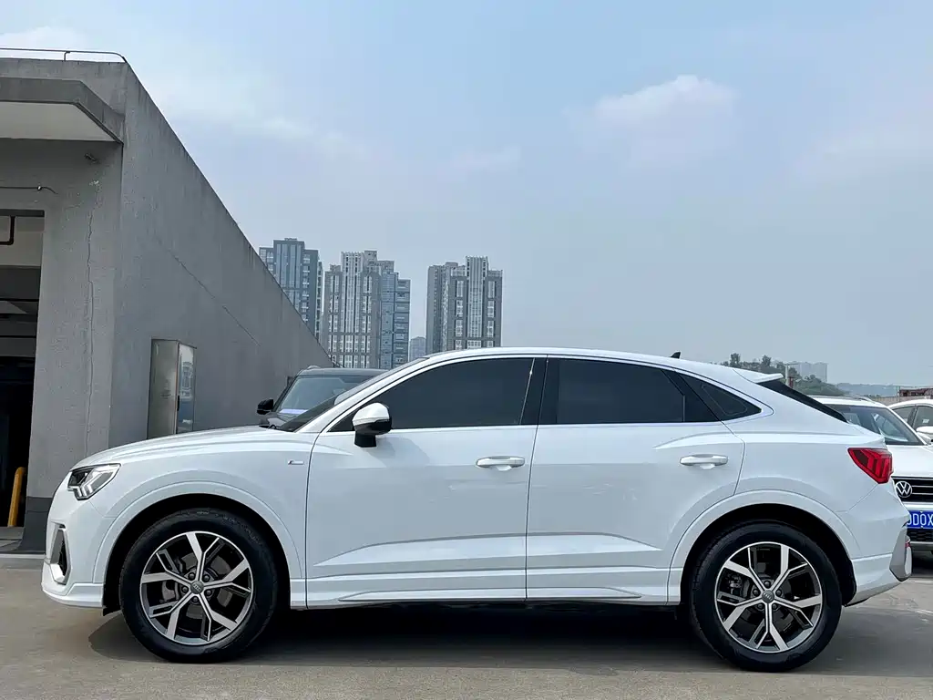 Audi Q3 Sportback 2020 40 TFSI Fashion купить на сайте DeffCars