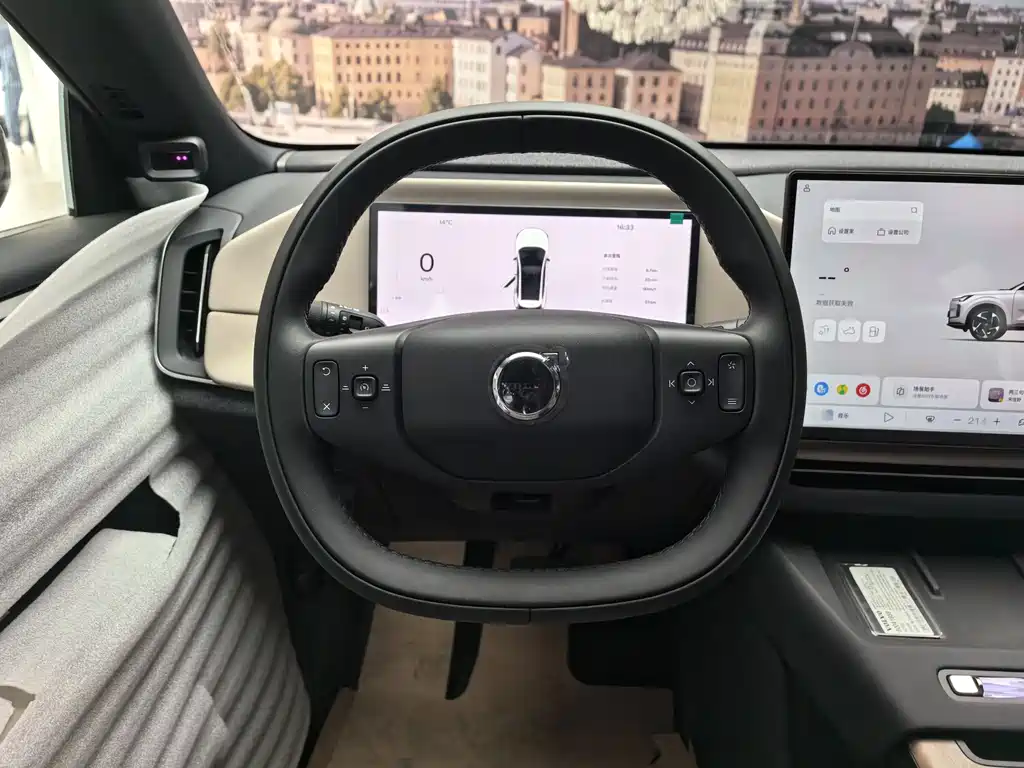 Volvo XC70 plug-in hybrid 2026 model four-wheel drive super long range Core купить на сайте DeffCars