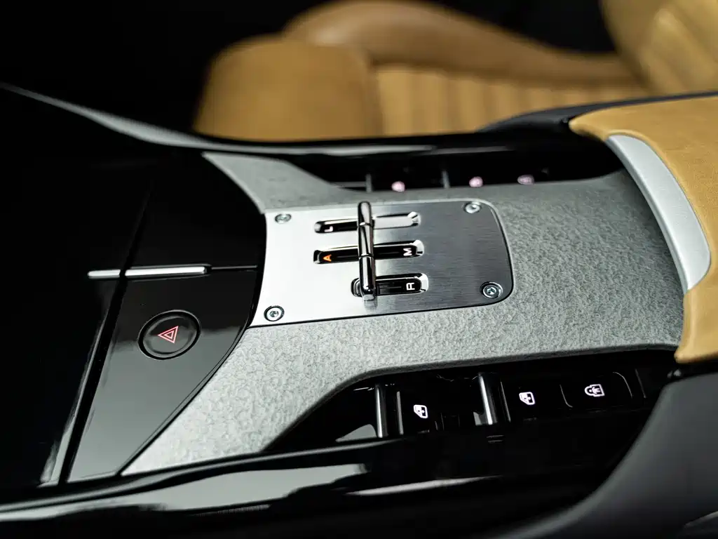 Purosangue 2023 6.5L V12 купить на сайте DeffCars