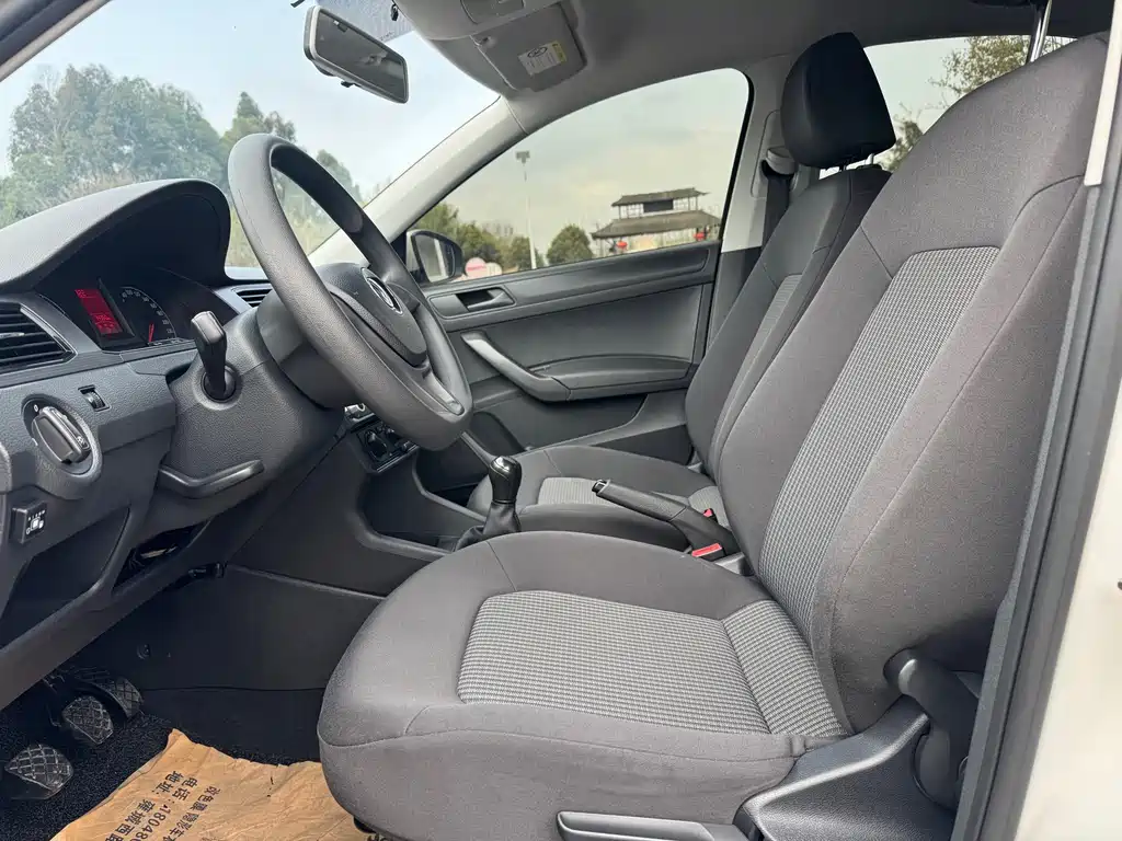 Santana 2016 1.4L Manual Fashion Edition купить на сайте DeffCars