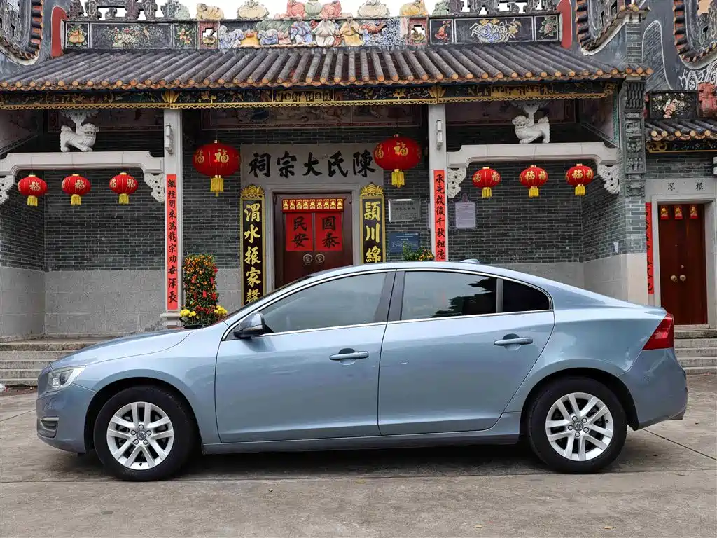 Volvo S60 2018 S60L T3 Smart Edition купить на сайте DeffCars