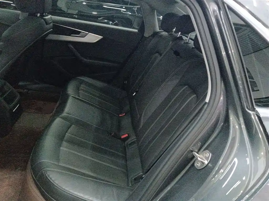 Audi A4L 2020 40 TFSI Fashionable and Dynamic купить на сайте DeffCars