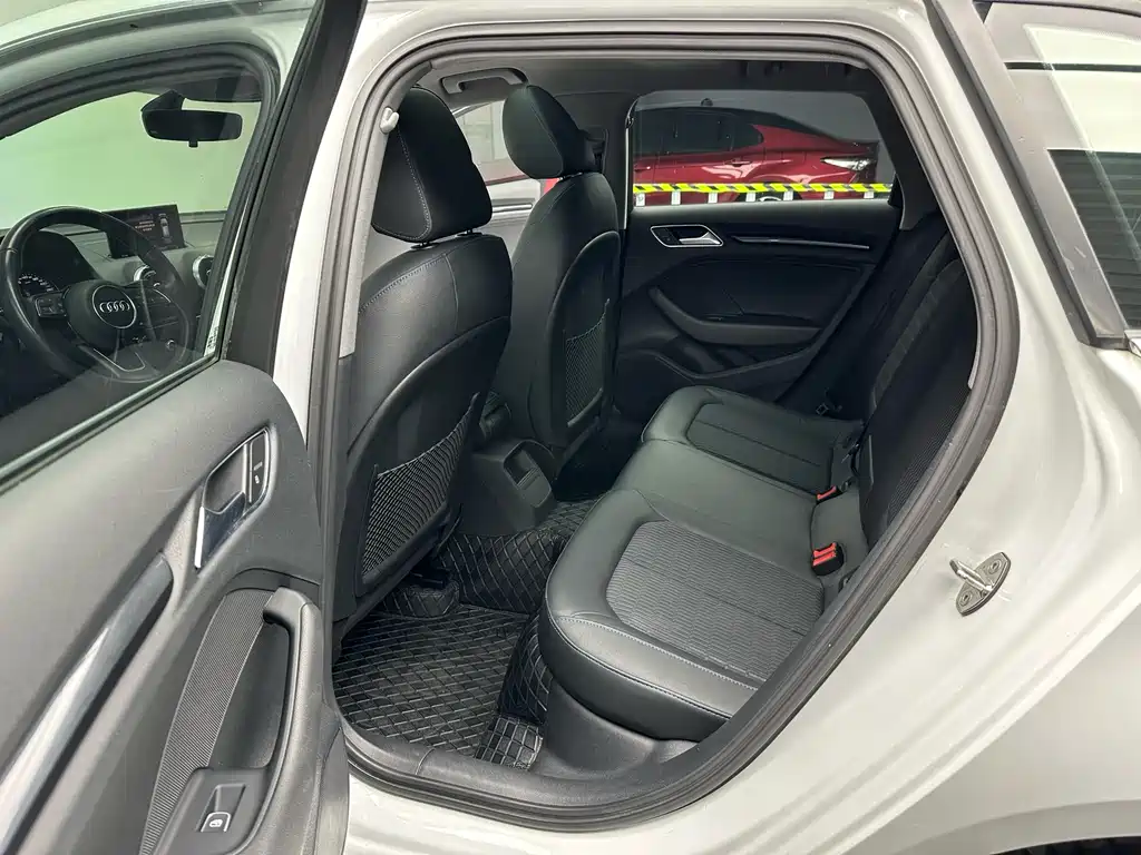 Audi A3 2019 Sportback 35 TFSI Sports National V купить на сайте DeffCars